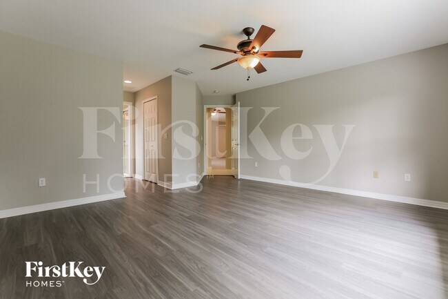 Photo - 2463 Alesio Ave