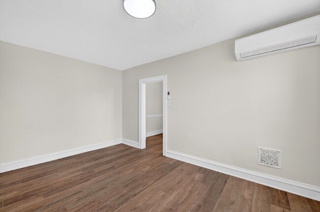 Photo - 5803 S Kings Highway Blvd Unit 2N