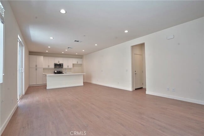 Photo - 136 Trellis Ct