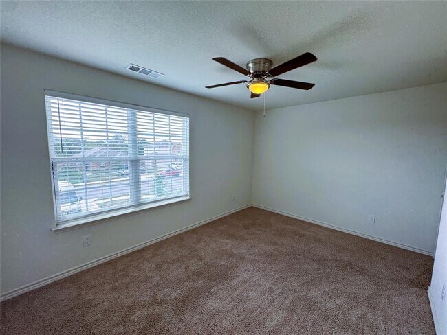 Photo - 356 Cres Park Dr