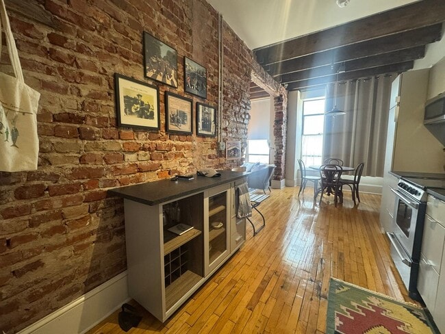 Photo - Knoxville Downtown living, just steps from Market Square!!  Historic Daylight Building - Studio u...