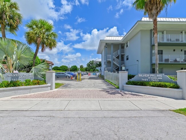 Photo - 7403 SW 82nd St Unit 201N