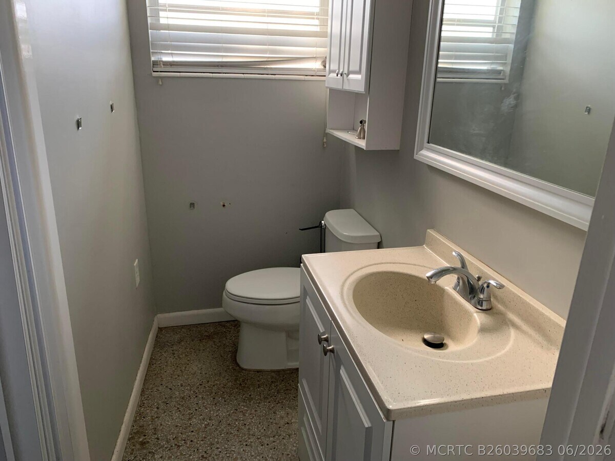 Photo - 363 Hosbine St