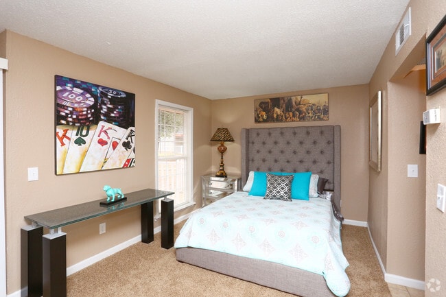 1BR, 1BA Studio - 530SF - Bedroom
