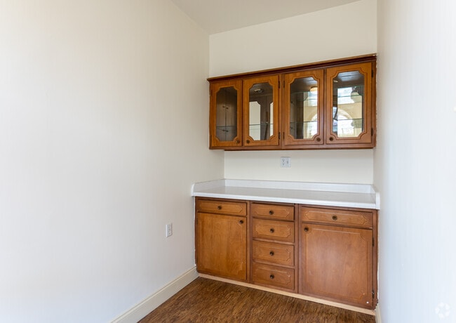 2BR, 2BA