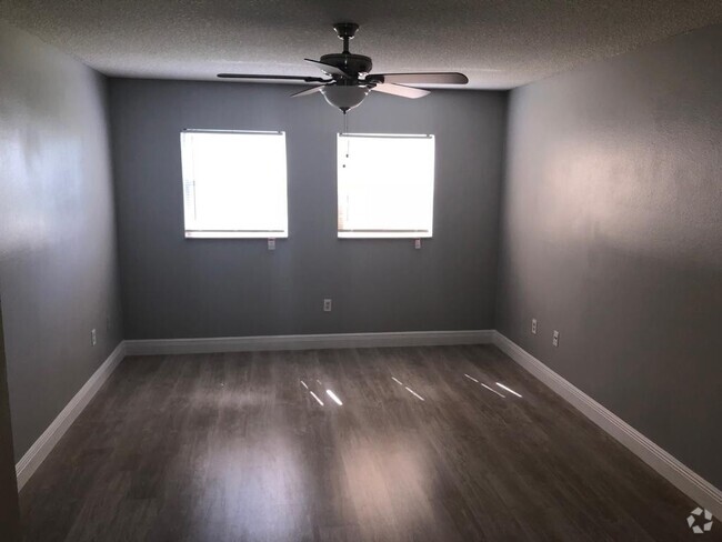Building Photo - Beautiful Fully Renovated 4 Beds/2Baths Rental