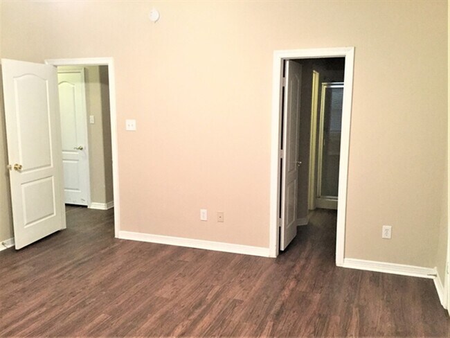 Photo - 2213 Perkins Crossing Dr