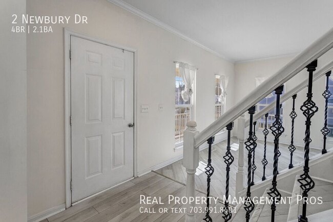 Photo - 2 Newbury Dr