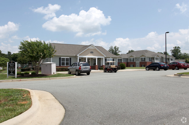 Auburn Trace Apartments - Auburn Trace Apartments