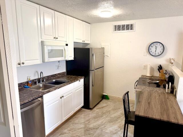 Photo - 641 Executive Center Dr Unidad P105