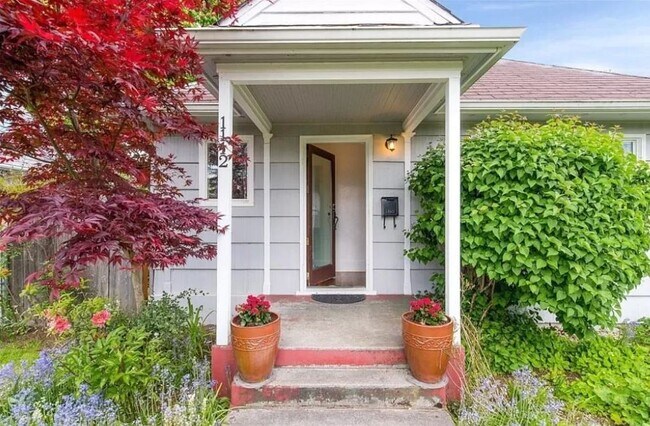 Photo - 1112 Elizabeth Ave