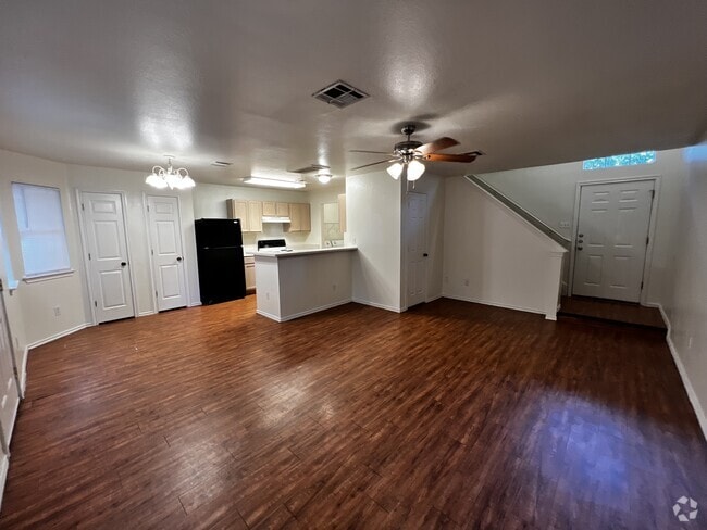 Building Photo - 125-127 Cedargrove Rental