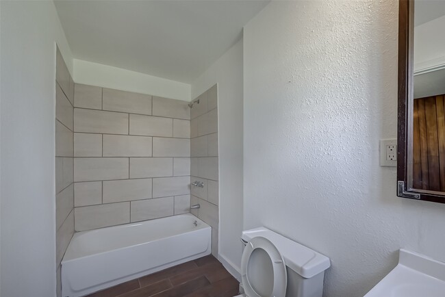 Photo - 4905 Brinkley St