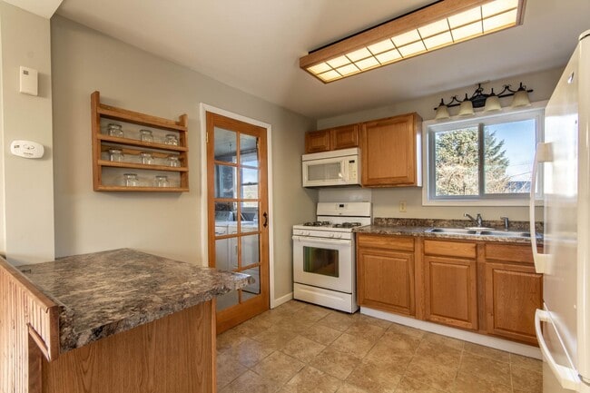 Photo - 393 N Colorado Ave