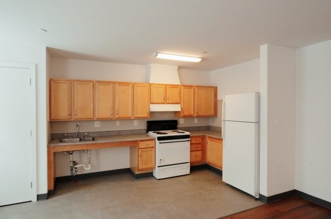 Building Photo - 506 N 52nd St Unit B