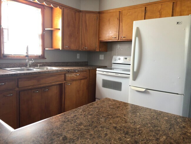 Photo - 1604 3rd St S