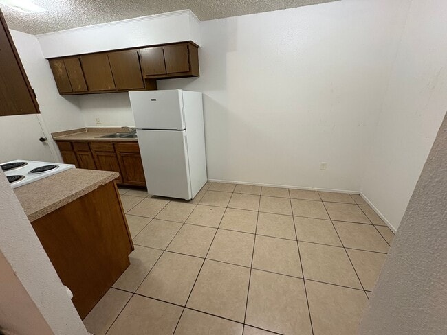 Photo - 102 Meudon St Unidad C