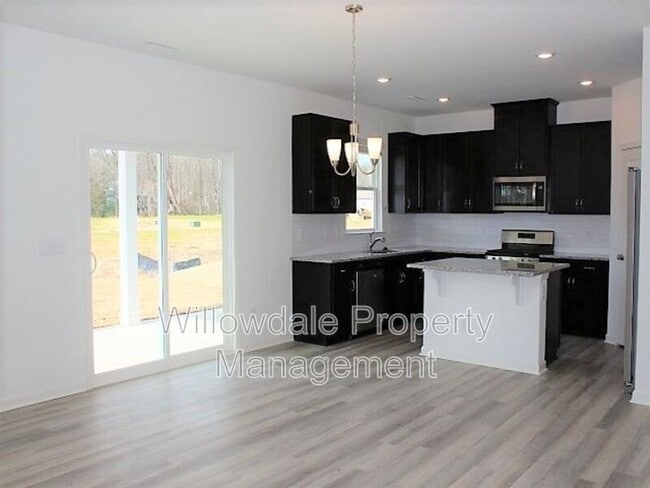 Photo - 125 Willow Grove Ln