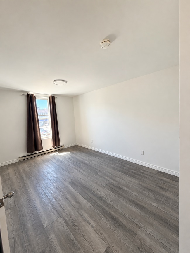 Photo - 2 Bed 1 Bath unit for rent Unit 204