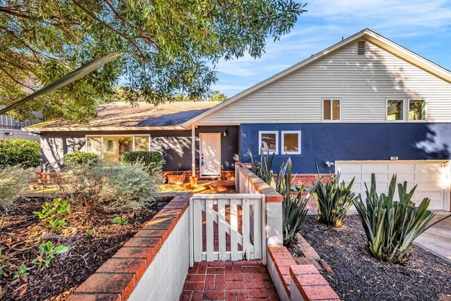 Building Photo - 280 Angelita Ave