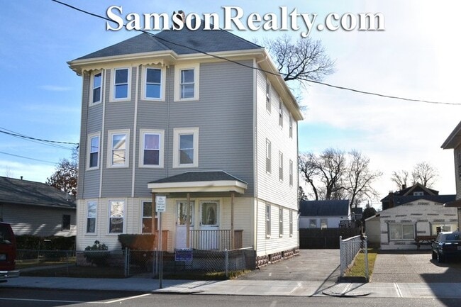 Photo - 792 Mineral Spring Ave Unit 2
