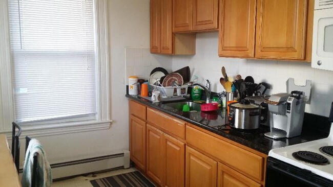 Photo - 23 Townsend St Apartment Unit b