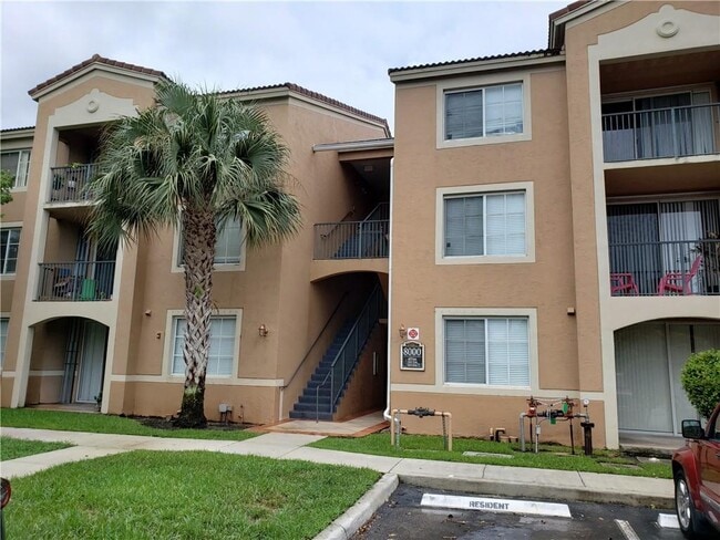 Building Photo - 8000 N Nob Hill Rd Unit 106