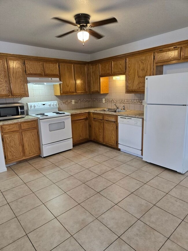 Photo - 506 Primrose Dr Unit B
