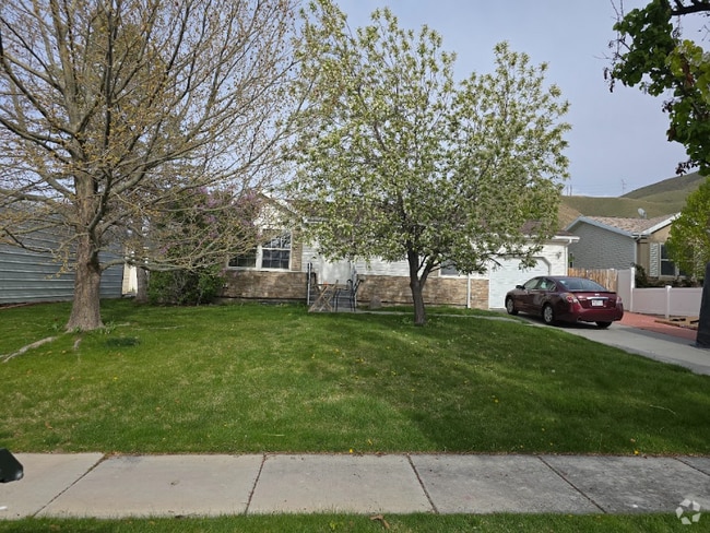 Building Photo - 1031 S 900 W Rental