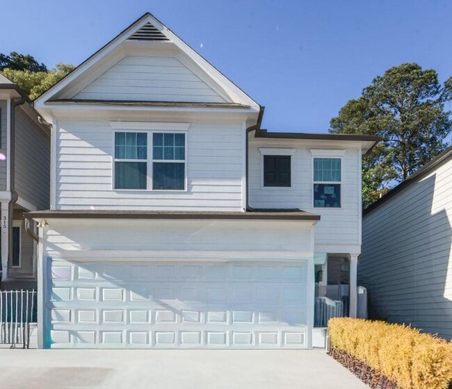 Building Photo - 317 Pinewood Dr