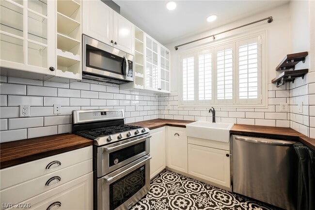 Photo - 9133 Alpine Grove Ave