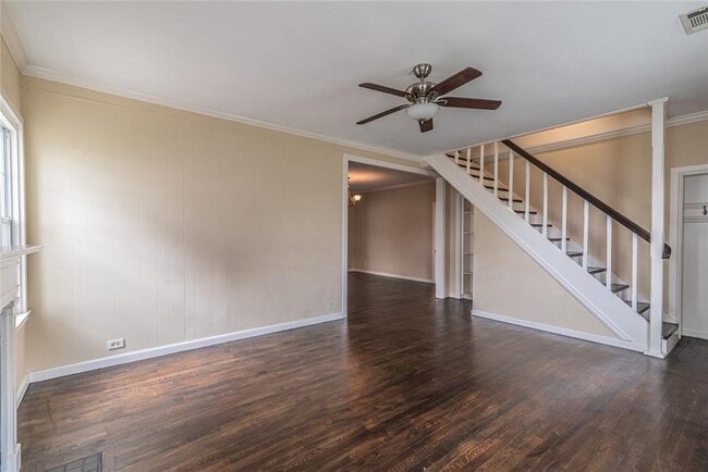 Photo - 2233 N MacGregor Way