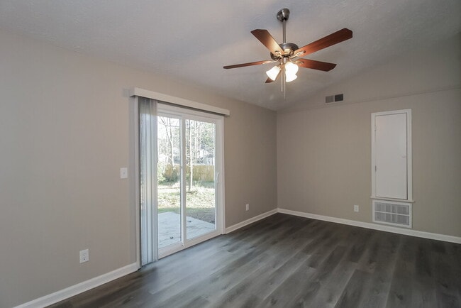 Photo - 3000 Owens Meadow Dr NW