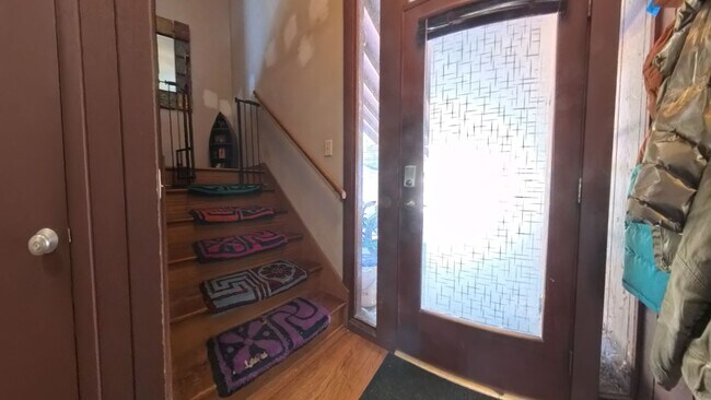 Photo - 3006 Waunona Way