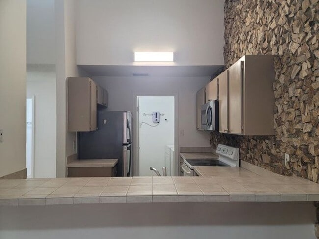 Photo - 4049 SW 68th Way