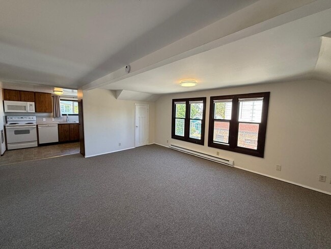 Building Photo - 1641 (TPO) Unit 4