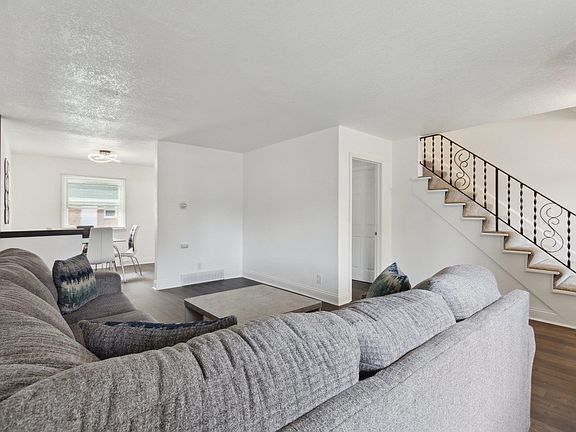 3428 Harrison Ave