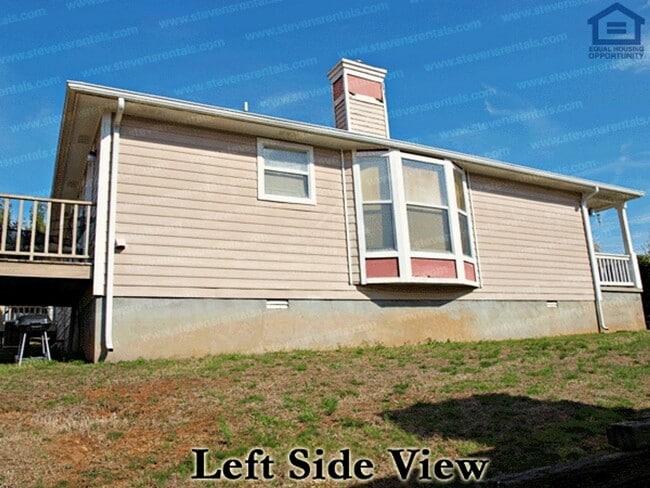 Photo - 106 Vinewood Rd