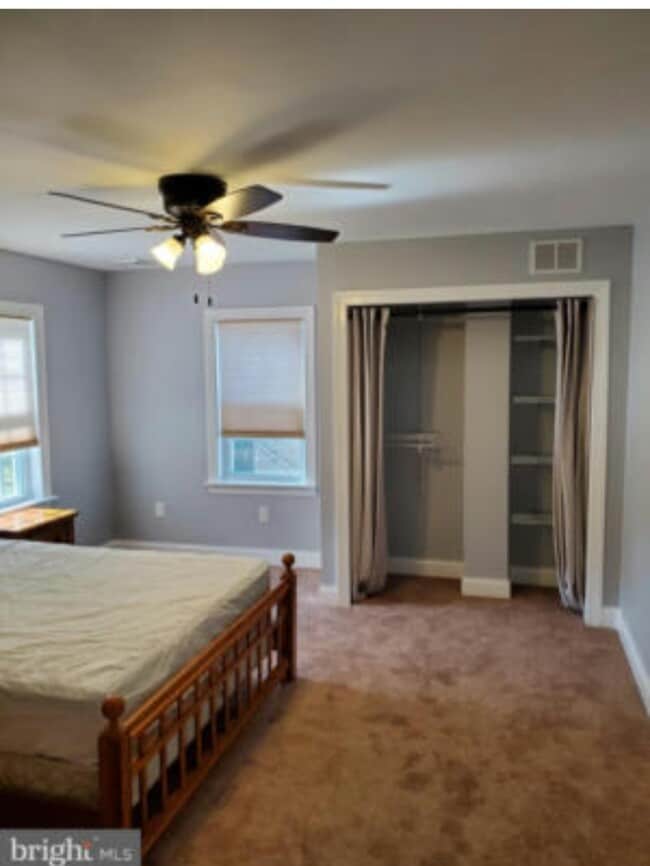 Photo - 457 N Spring St