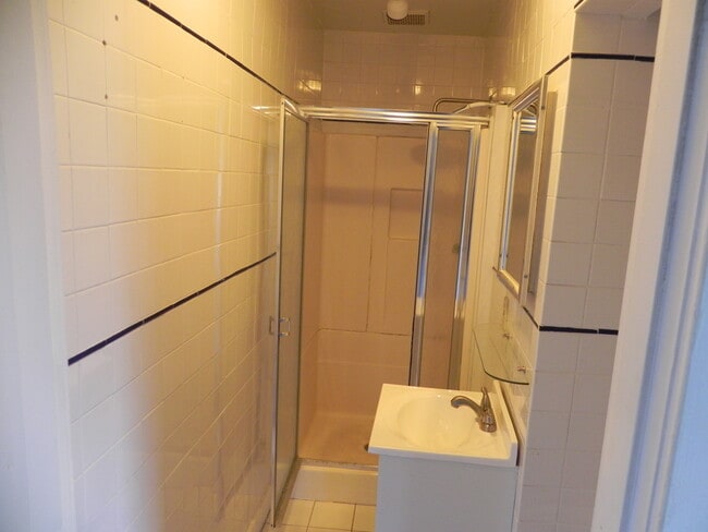 Photo - 186 Grasmere Ave Unidad 3