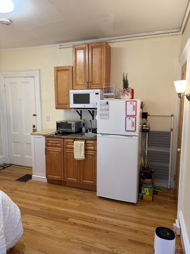 Building Photo - 219 Washington St Unit 3 Rental