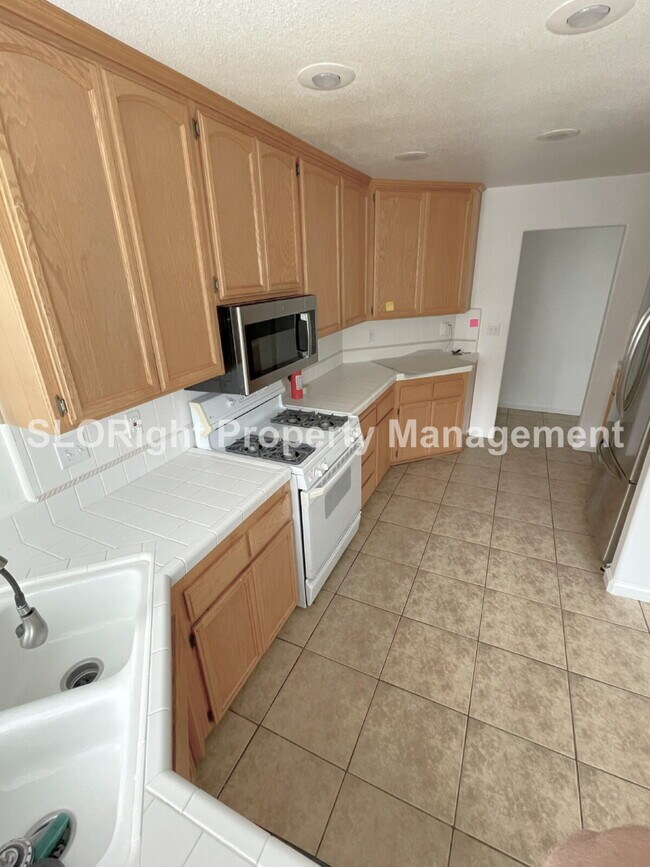 AVAILABLE AUGUST- Beautiful 3 Bed / 2 Bath in Nipomo