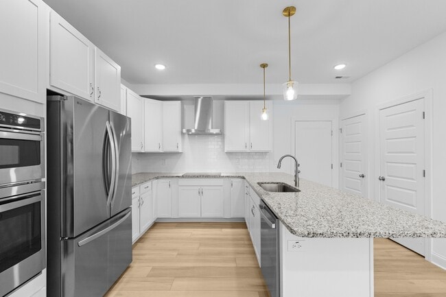 Photo - 1206 Coach Sta Aly