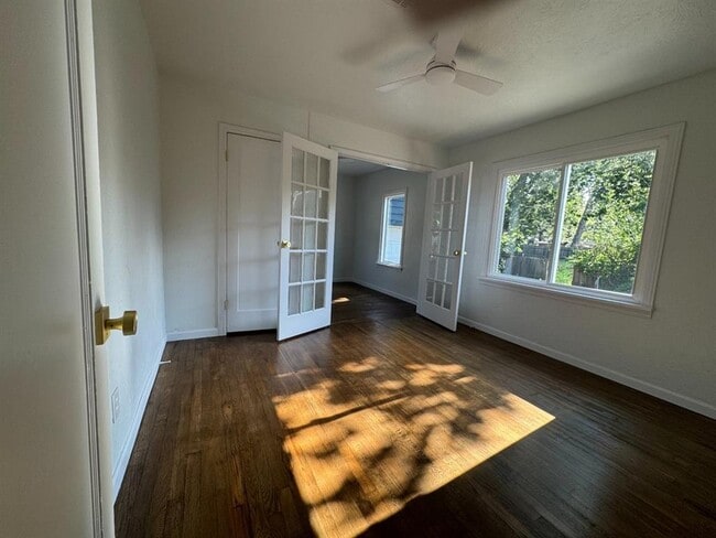 1119 W Eufaula St