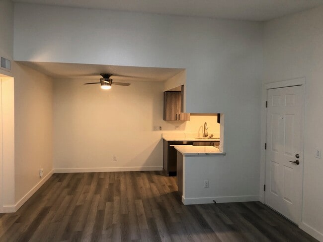 Photo - 8225 Fairmount Dr Unit 10-204