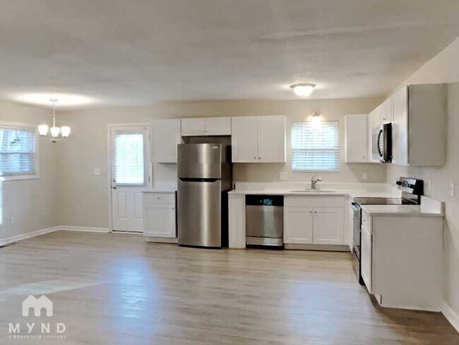 Photo - 456 Hardy Way