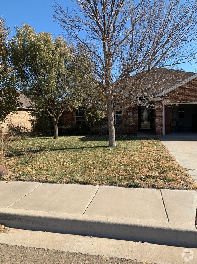 Building Photo - 4 Bedroom 2 Bathroom 3 car garage Rental