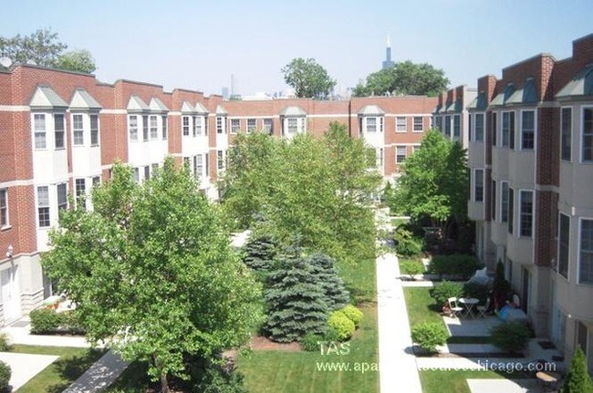 Photo - 2320 W Adams St