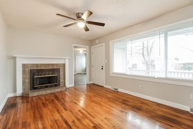 Photo - 242 Pearson Rd