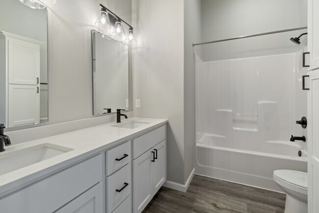 Photo - 837 United Dr